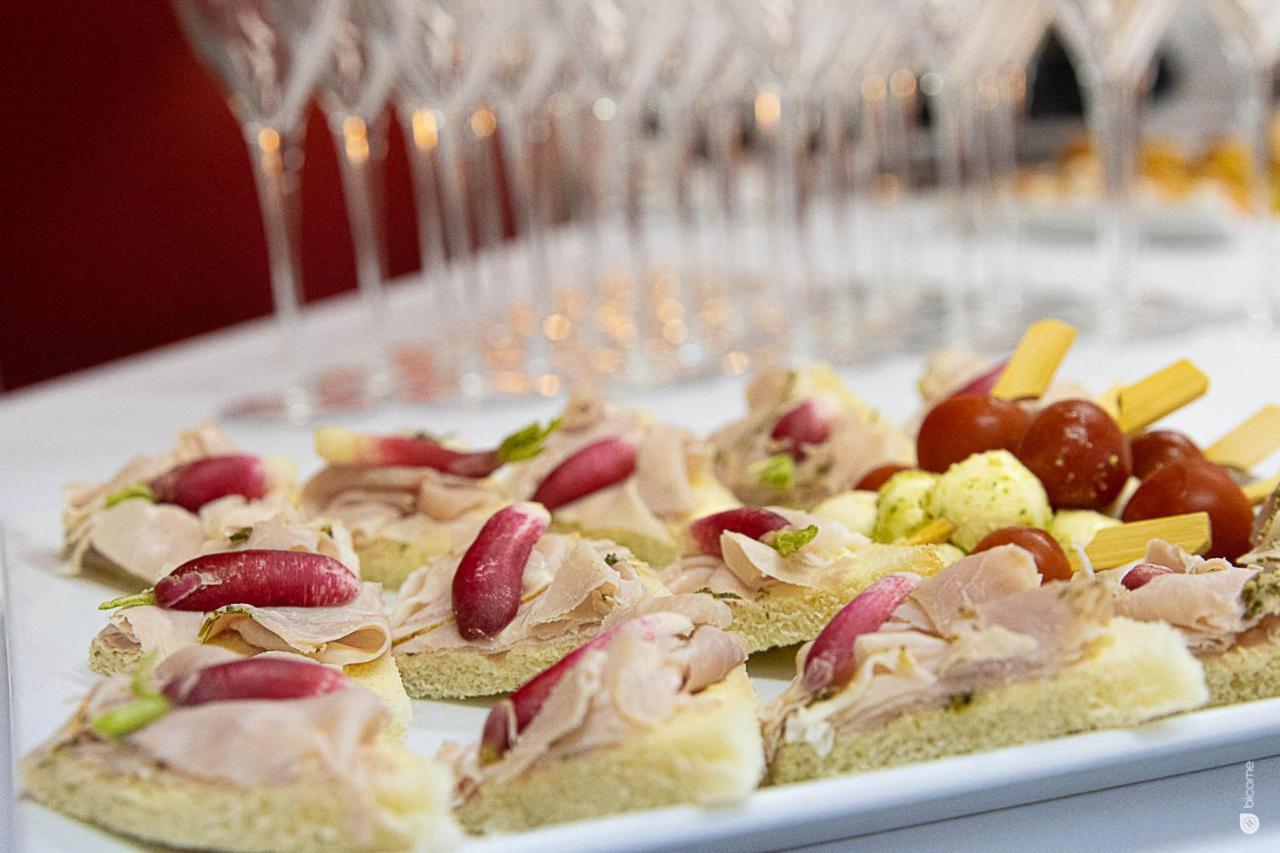 Montigny  Logis Hotel & Restaurant - Le Relais De Montigny מראה חיצוני תמונה
