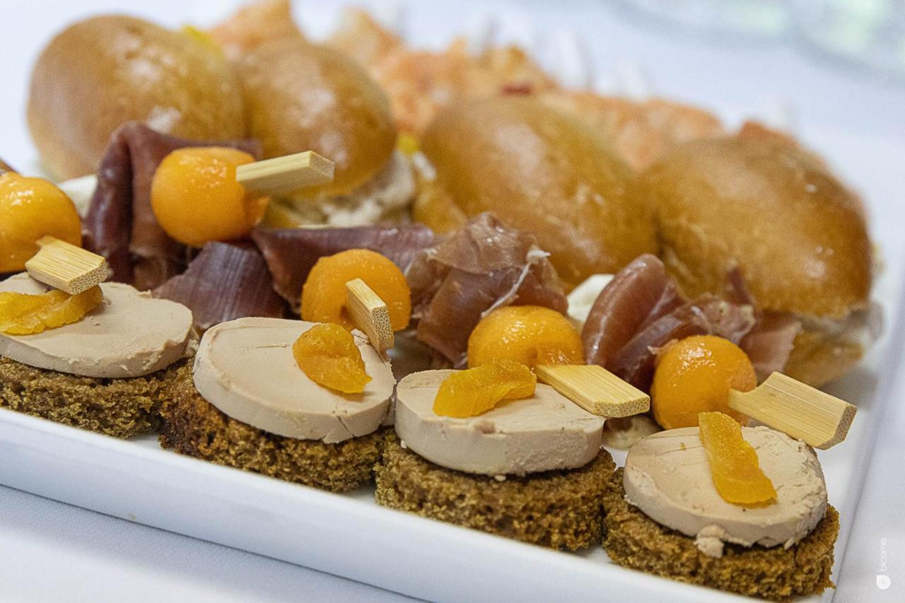 Montigny  Logis Hotel & Restaurant - Le Relais De Montigny מראה חיצוני תמונה