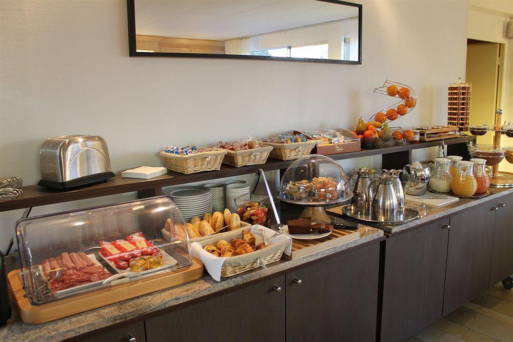 Montigny  Logis Hotel & Restaurant - Le Relais De Montigny מראה חיצוני תמונה