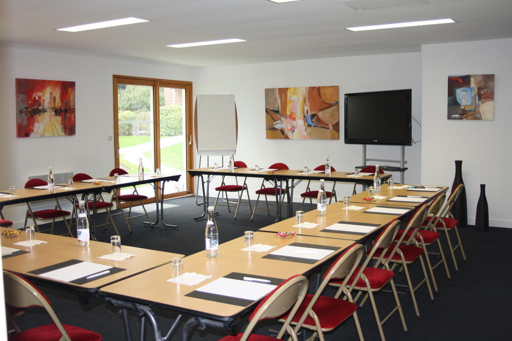 Montigny  Logis Hotel & Restaurant - Le Relais De Montigny מראה חיצוני תמונה